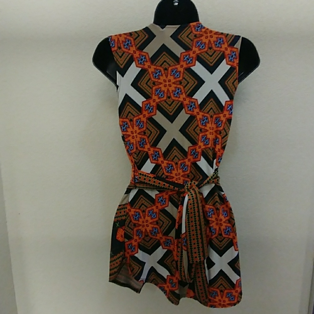 Venus Bold Abstract Print Wrap Top - Picture 4 of 8